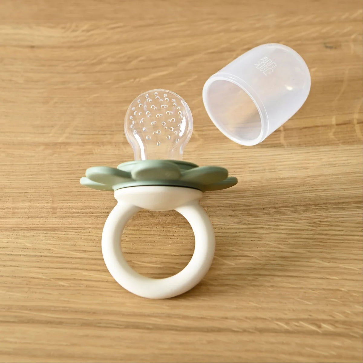 Fruktsmokk Poppy Fruit Feeder Cream/Sage