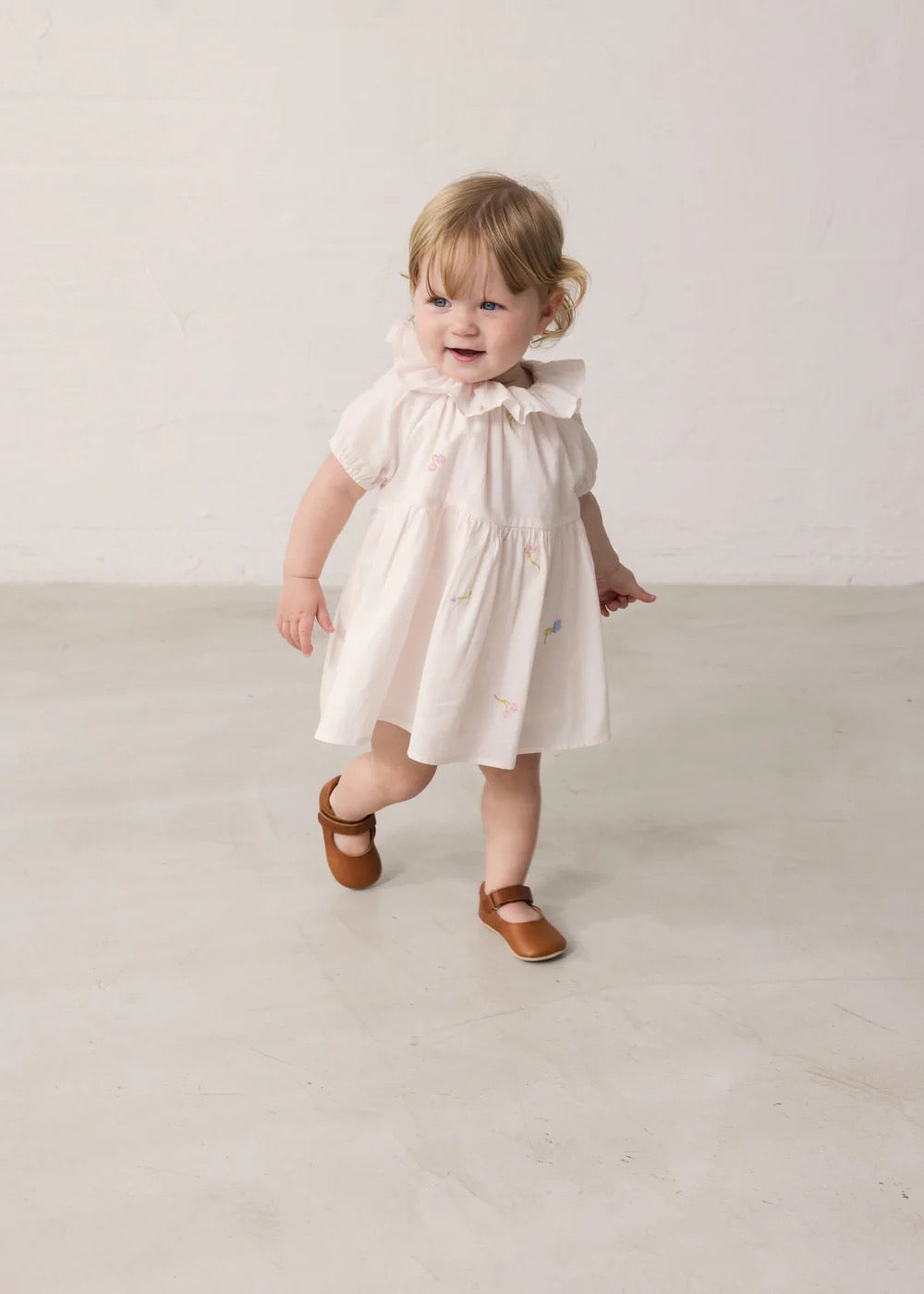 Kjole Dalino Summer Embroidery