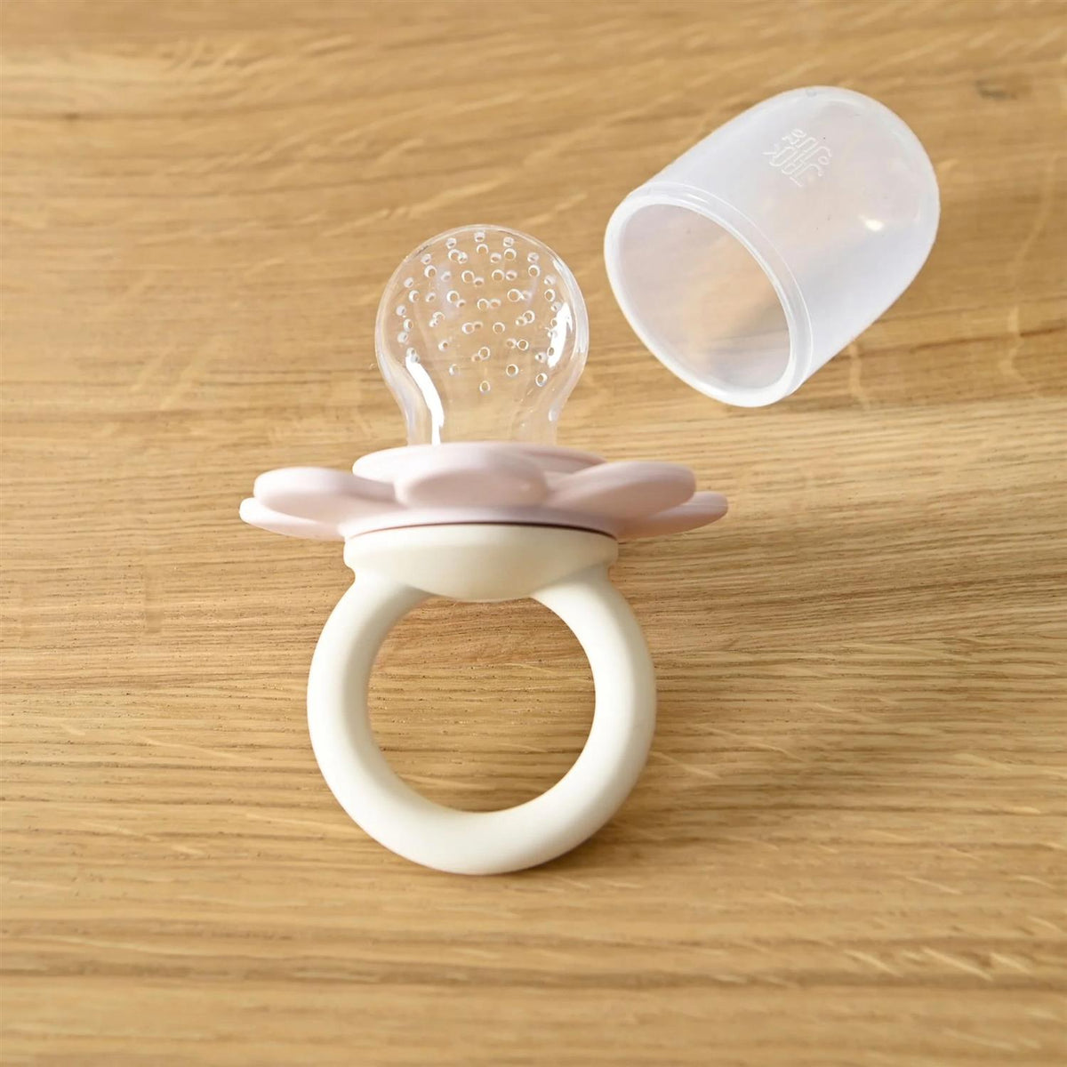 Fruktsmokk Poppy Fruit Feeder Cream/Light Pink