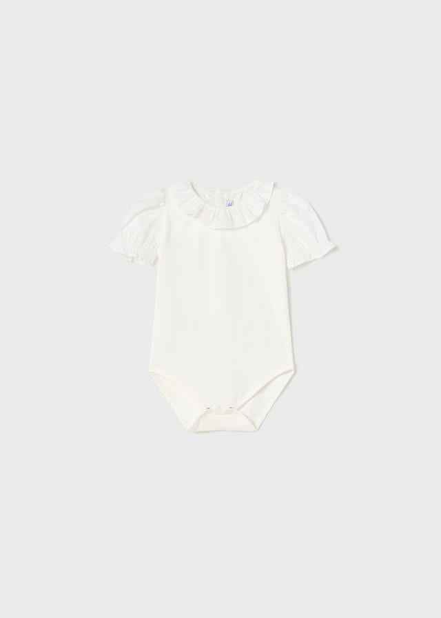 Body kortermet volang krage hvit