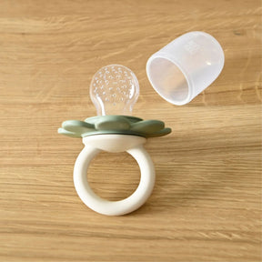 Fruktsmokk Poppy Fruit Feeder Cream/Sage