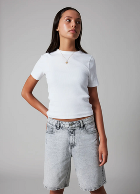 T-Skjorte Hinaja Ss Short Top Solid Bright White