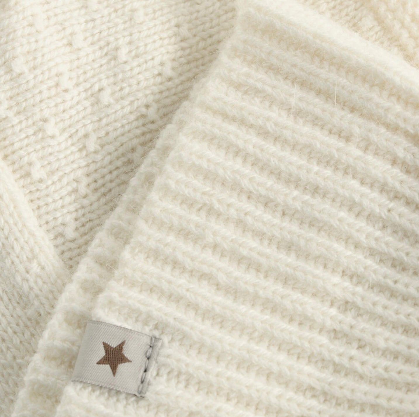 Balaclava Ears Wool Knit Off-White