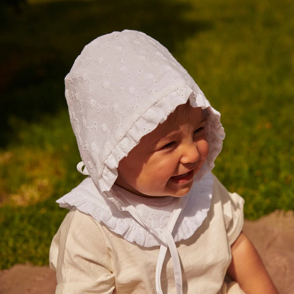 Lue Bonnet Anne White