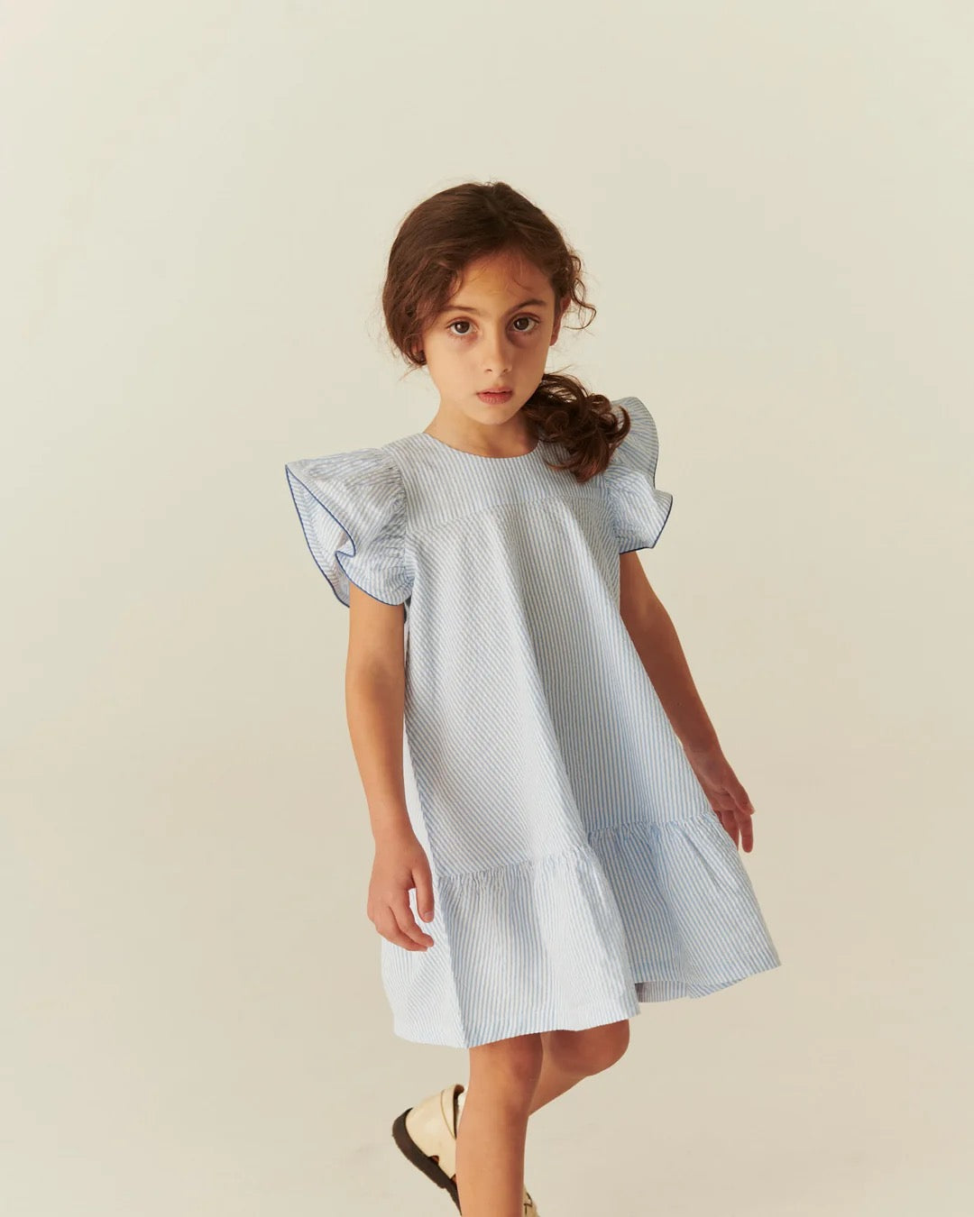 Kjole Seersucker Frill Sky Blue w Cream Stripe/Ocean Blue